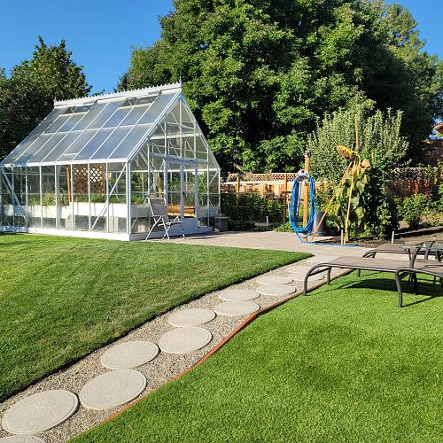 Affordable New Listing In Westbank Centre